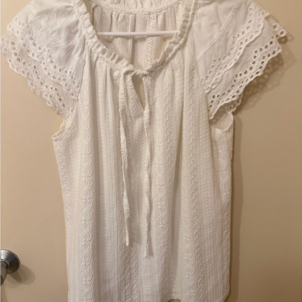 Elegant White Eyelet Lace Women's Top